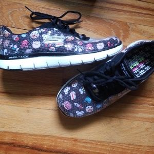 Sketchers Emoji Shoes NWT